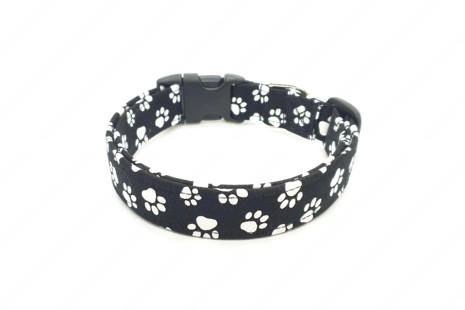 Black & White Paw Prints Dog Collar