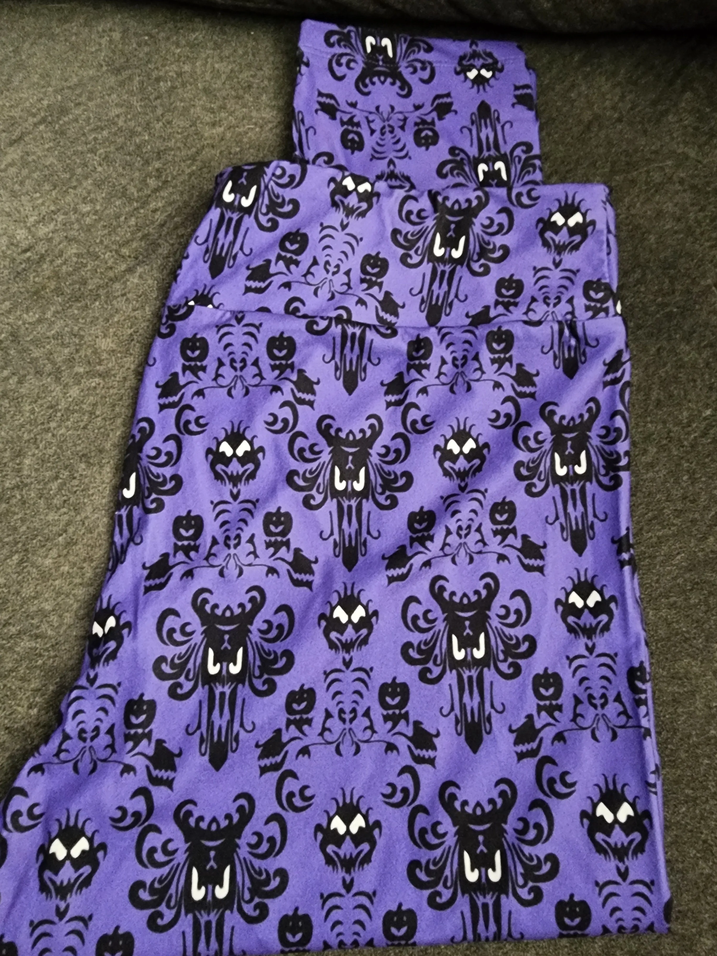 CP Disney Haunted Manison Capri Leggings