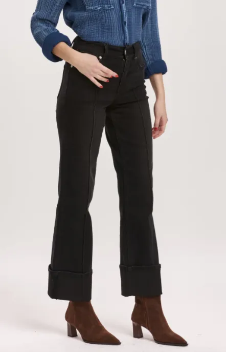 HOLLY SUPER HIGH RISE CUFFED STRAIGHT JEANS JET SET