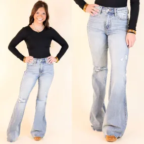 Judy Blue | Raw Appeal Tummy Control Destroy Flare Jean in Medium Wash