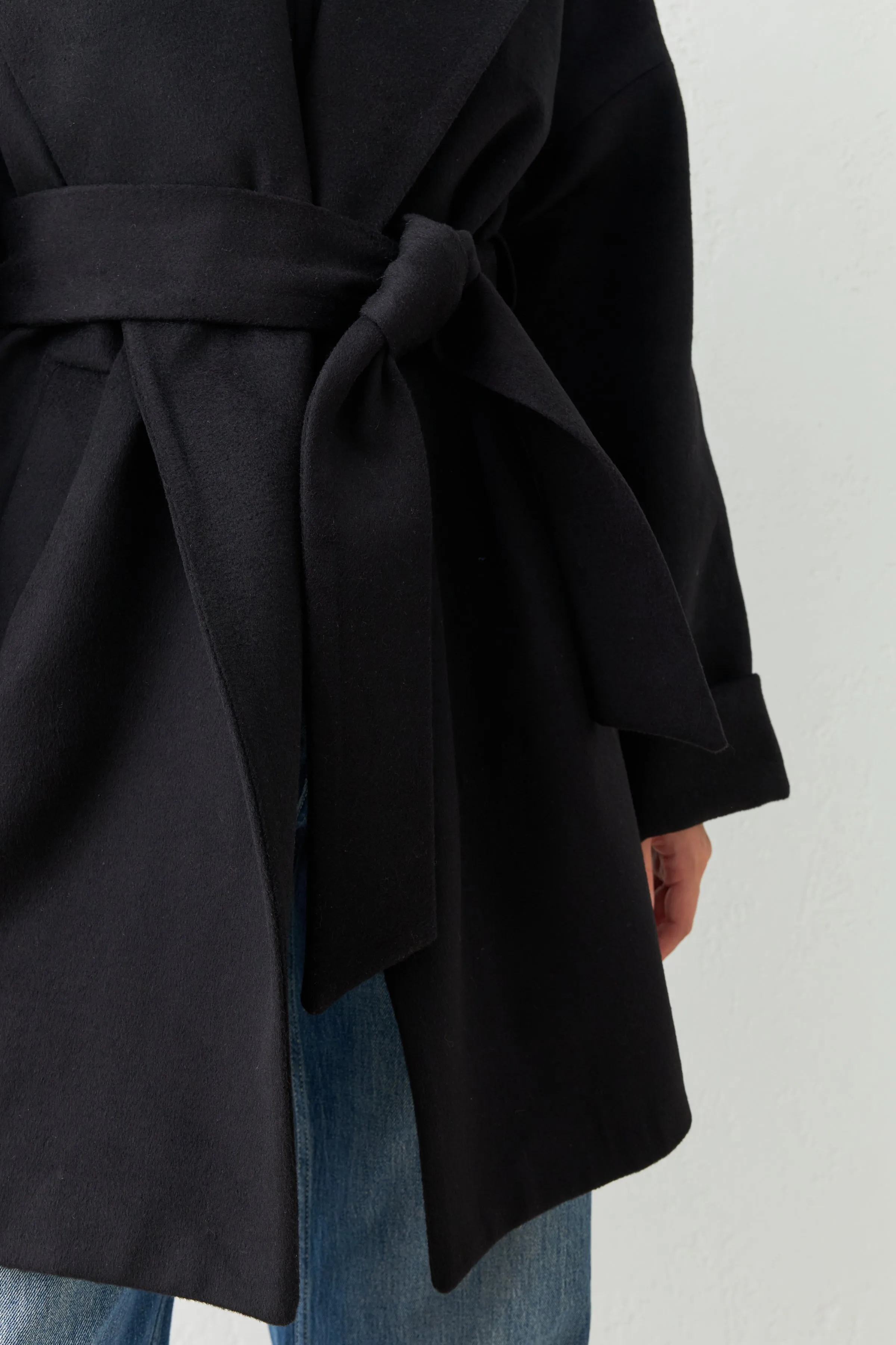 Setre Coat With Belt Detail Black