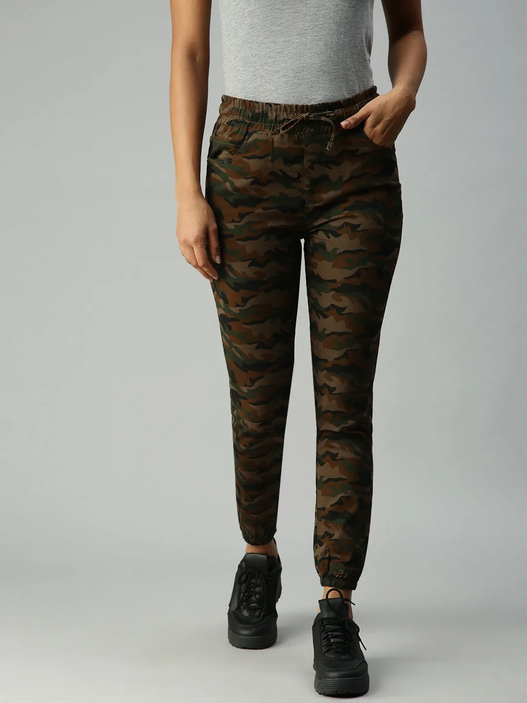 Women Solid Olive Jogger Denim Jeans